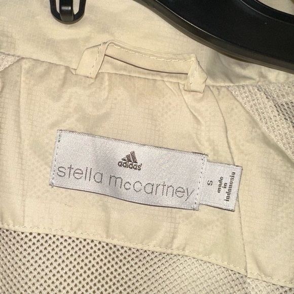 Adidas by Stella McCartney women’s cream nylon 3 zip front lightweight jacket S - Picture 2 of 14